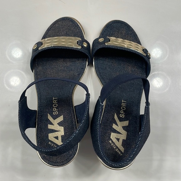 AK Anne Klein Sport Women's Pelonia Fabric, Denim-Gold, 8.5 M US - Picture 2 of 3